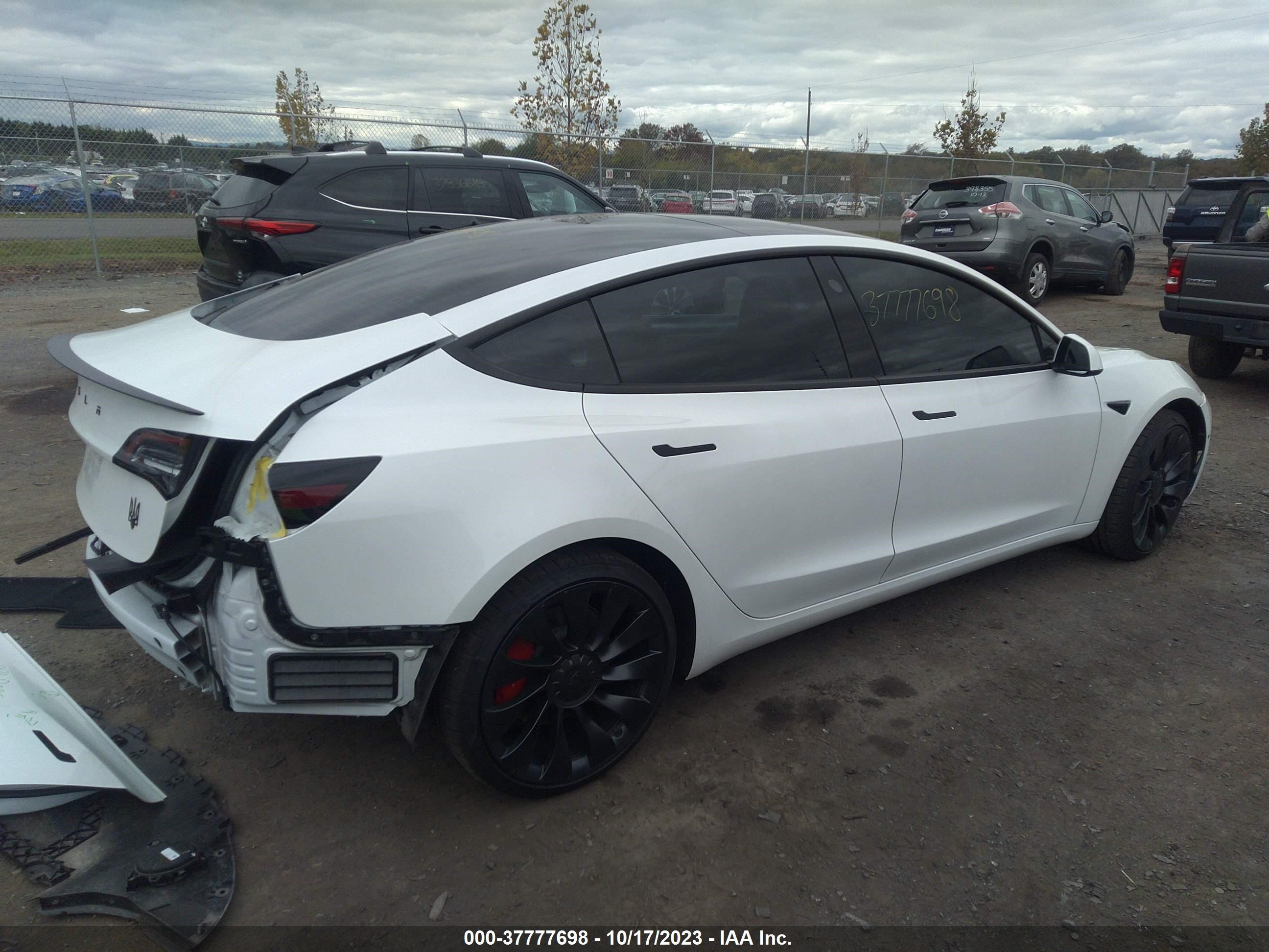 Photo 3 VIN: 5YJ3E1EC5NF263956 - TESLA MODEL 3 