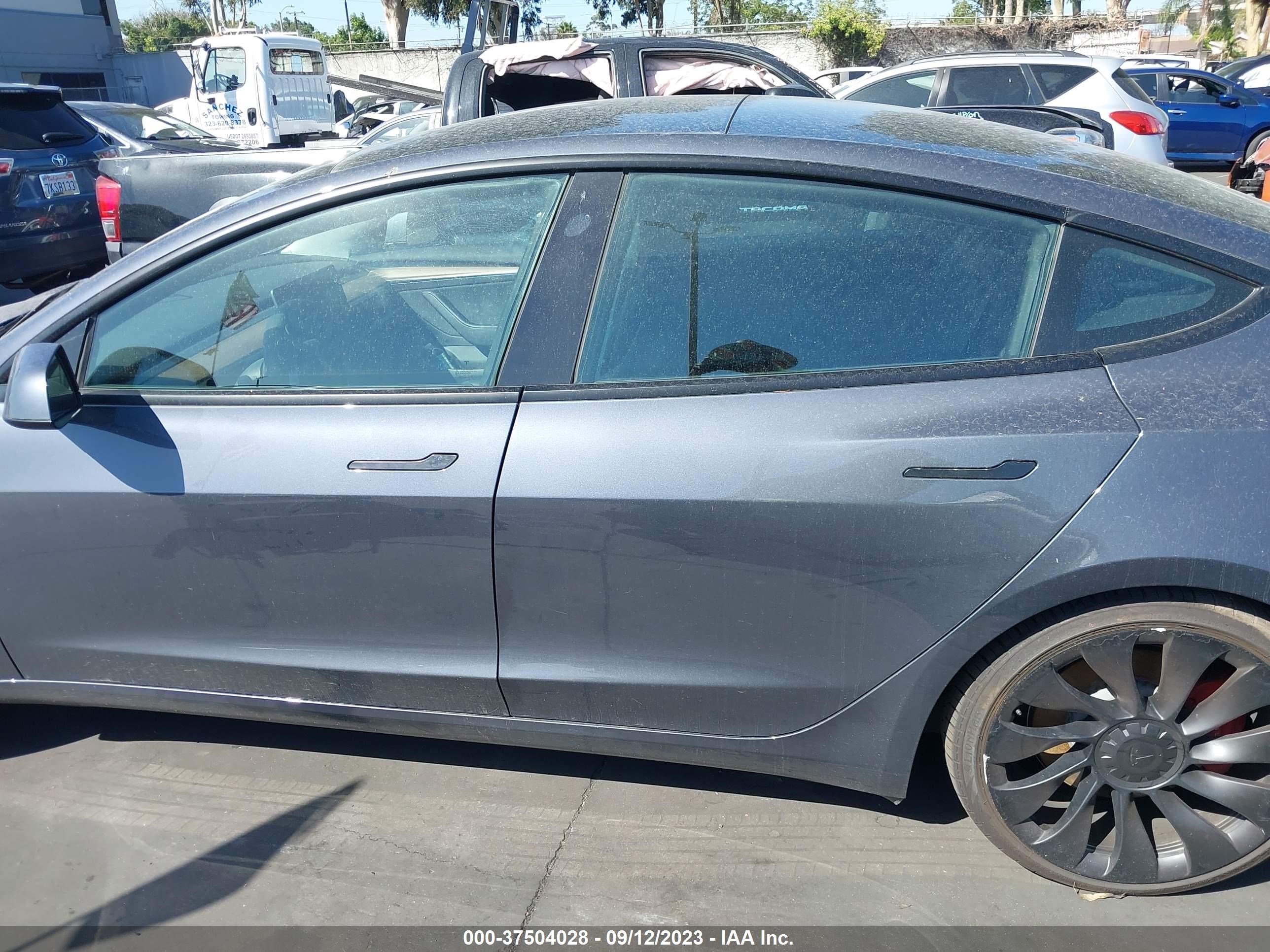 Photo 13 VIN: 5YJ3E1EC6NF299638 - TESLA MODEL 3 