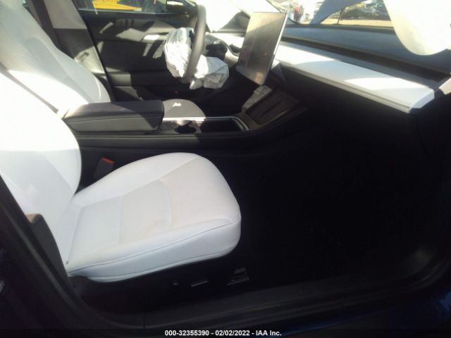 Photo 4 VIN: 5YJ3E1EC7MF055141 - TESLA MODEL 3 