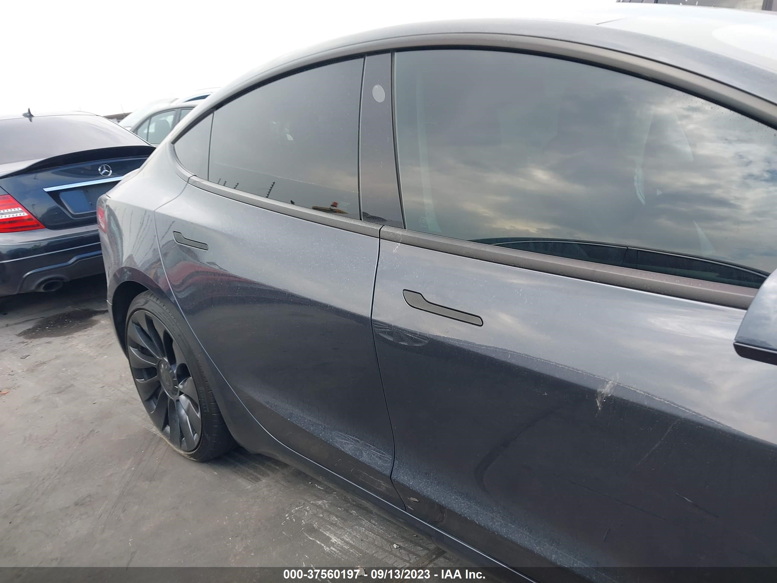 Photo 11 VIN: 5YJ3E1EC7NF261867 - TESLA MODEL 3 