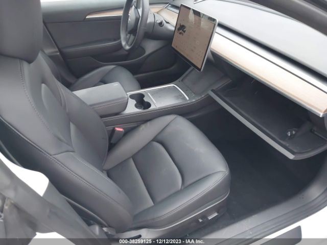 Photo 4 VIN: 5YJ3E1EC7PF428392 - TESLA MODEL 3 