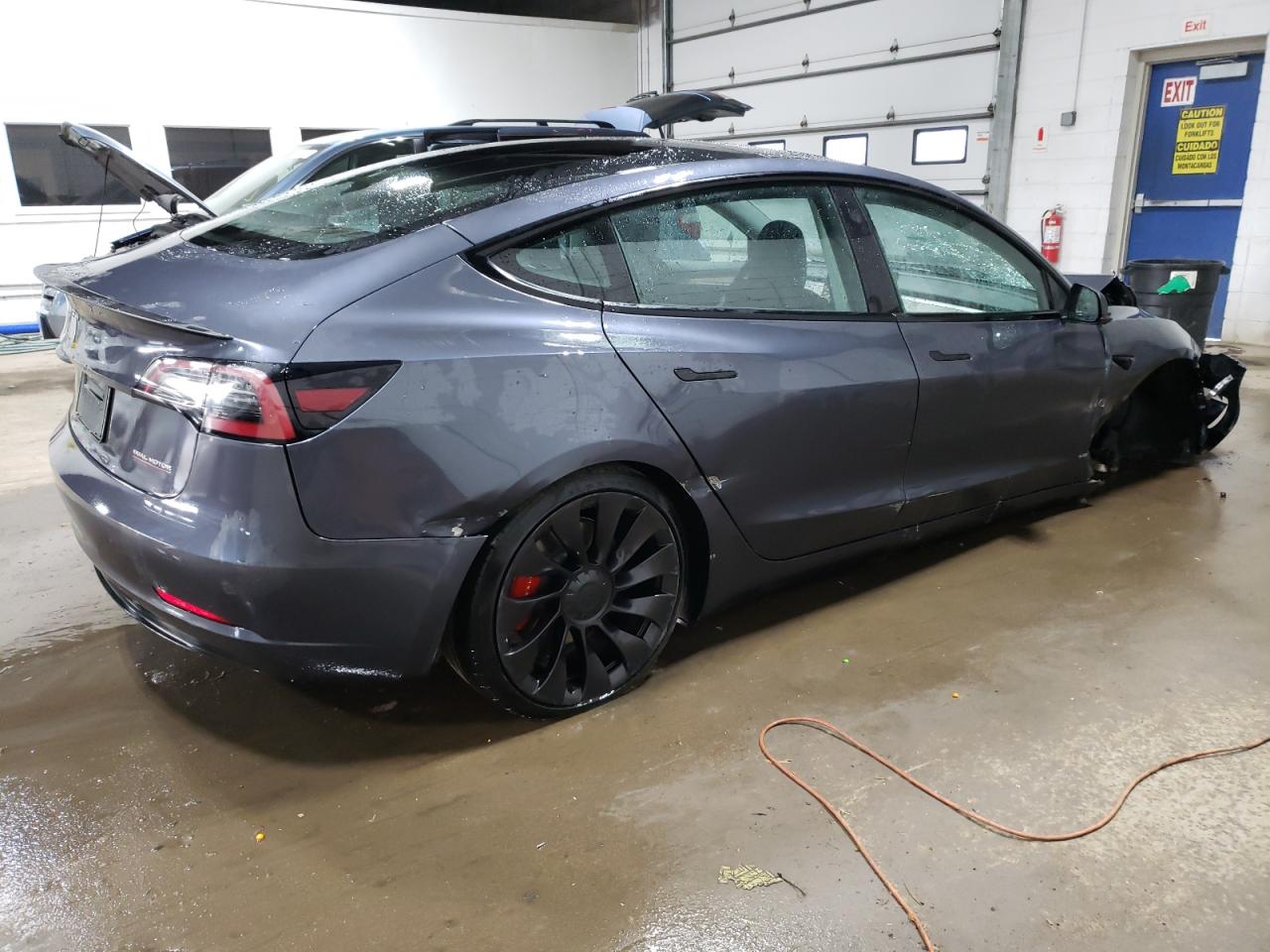 Photo 2 VIN: 5YJ3E1EC7PF510817 - TESLA MODEL 3 