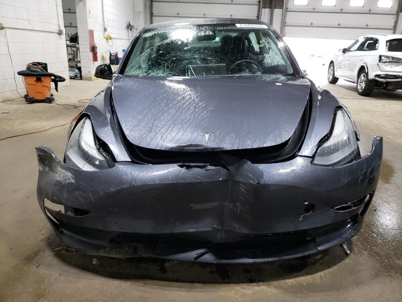 Photo 4 VIN: 5YJ3E1EC7PF510817 - TESLA MODEL 3 