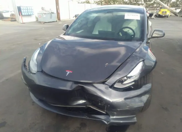 Photo 5 VIN: 5YJ3E1EC8NF319422 - TESLA MODEL 3 