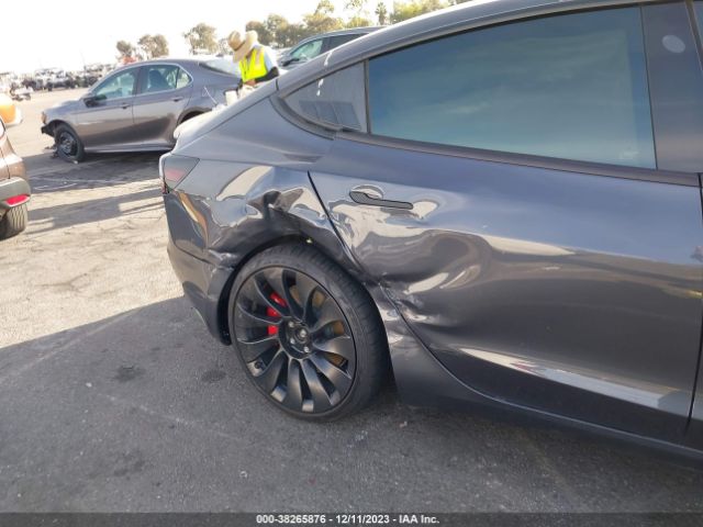 Photo 5 VIN: 5YJ3E1EC8PF394205 - TESLA MODEL 3 