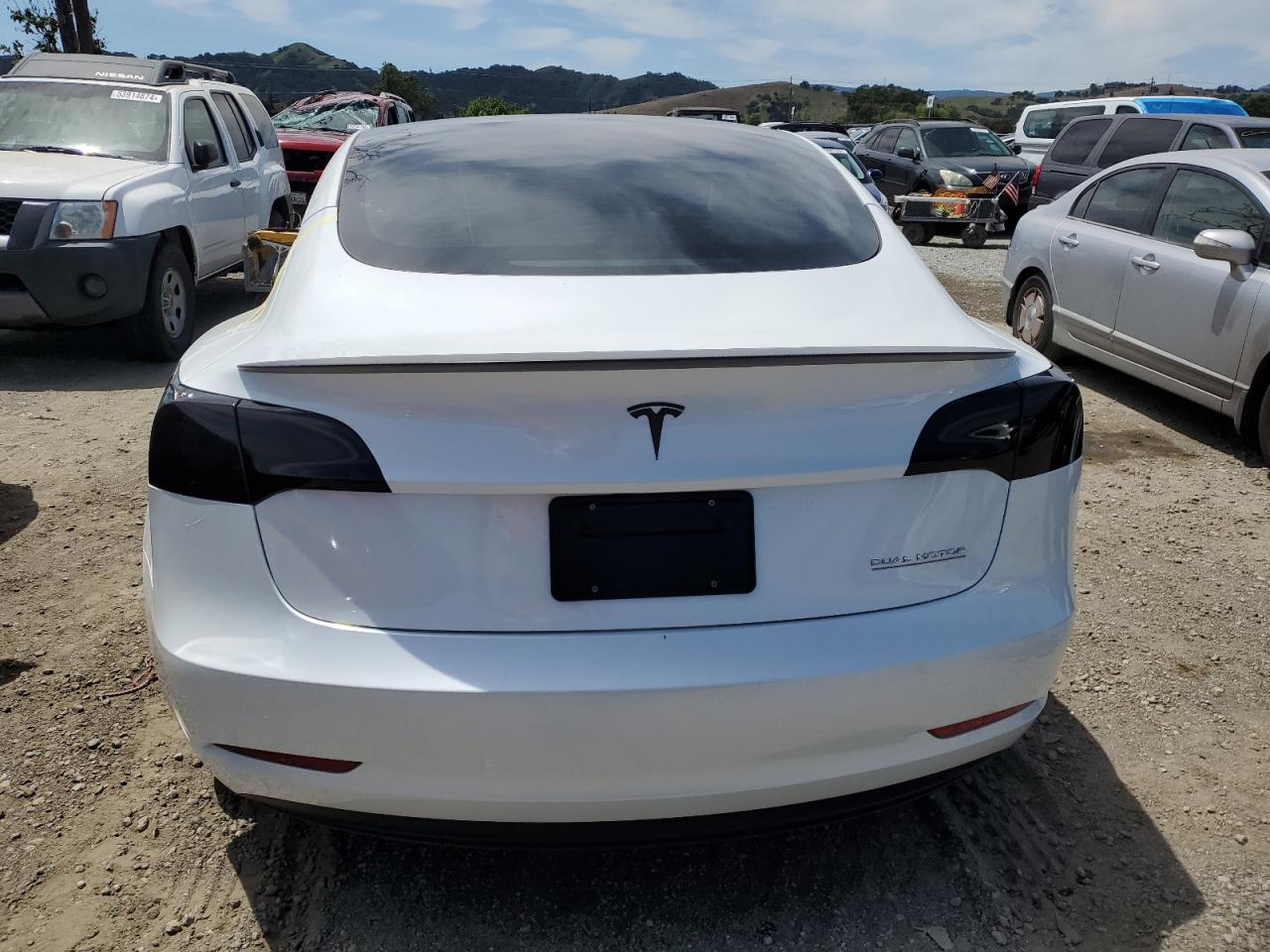 Photo 5 VIN: 5YJ3E1EC8PF507716 - TESLA MODEL 3 