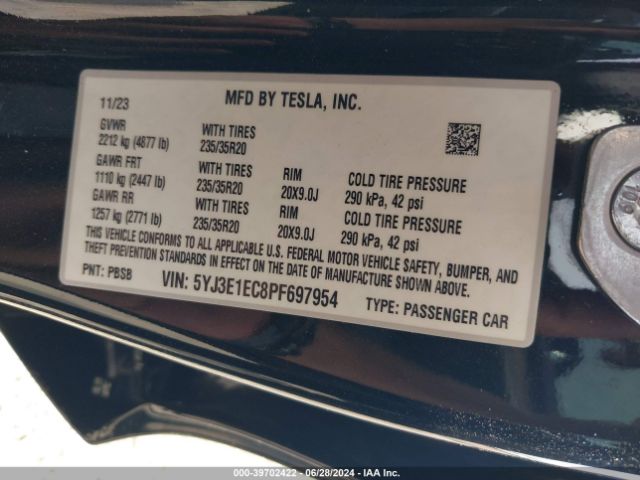 Photo 8 VIN: 5YJ3E1EC8PF697954 - TESLA MODEL 3 