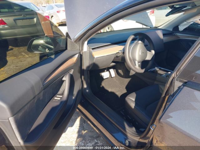 Photo 4 VIN: 5YJ3E1EC9PF679348 - TESLA MODEL 3 