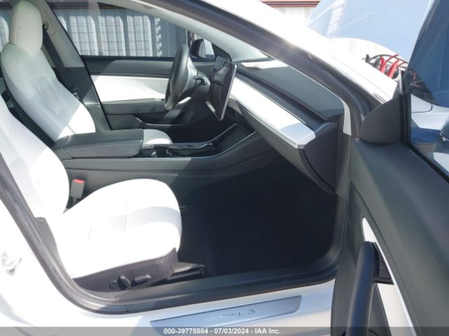 Photo 4 VIN: 5YJ3E1ECXLF742872 - TESLA MODEL 3 