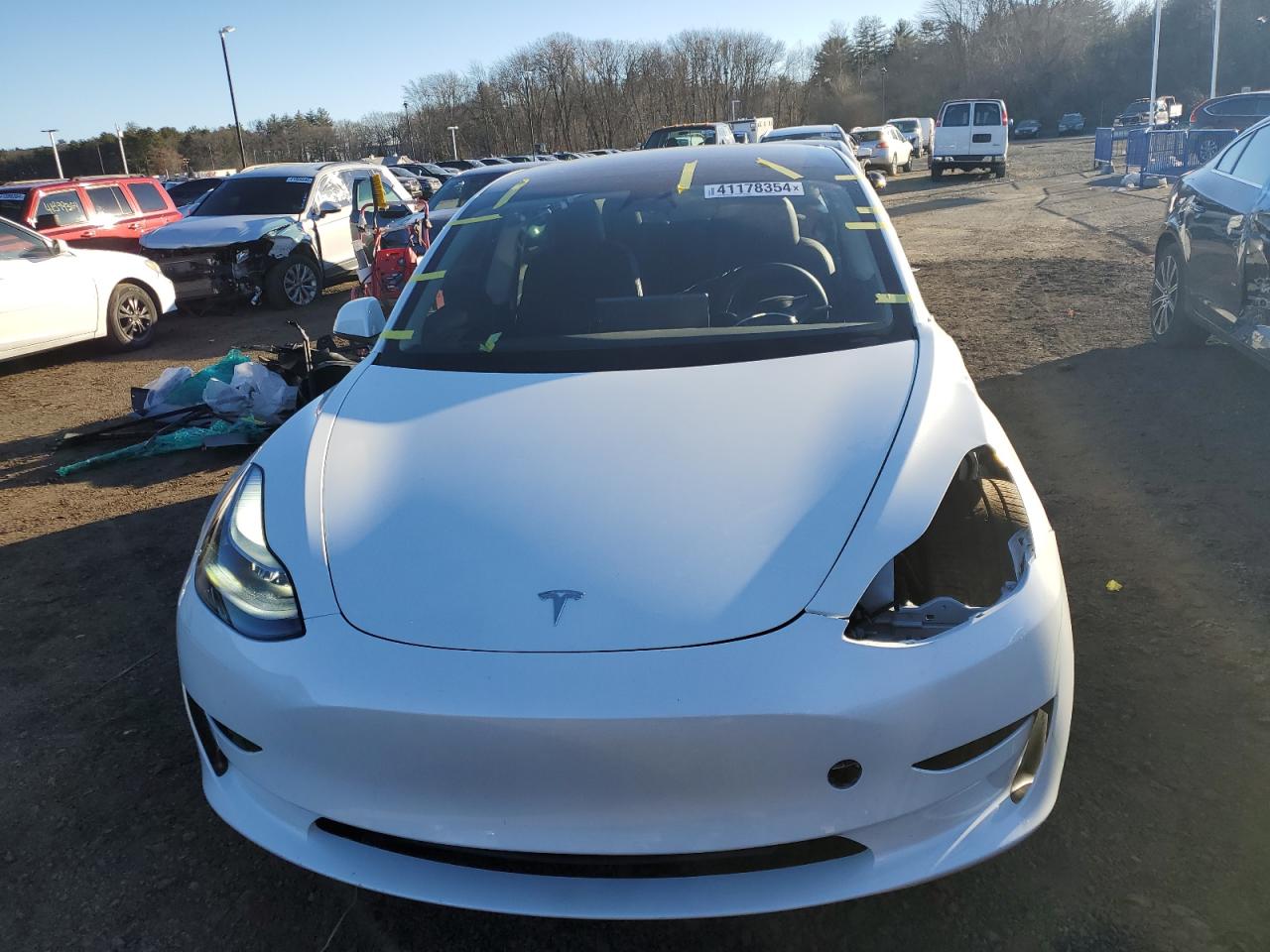 Photo 4 VIN: 5YJ3E1ECXPF586631 - TESLA MODEL 3 