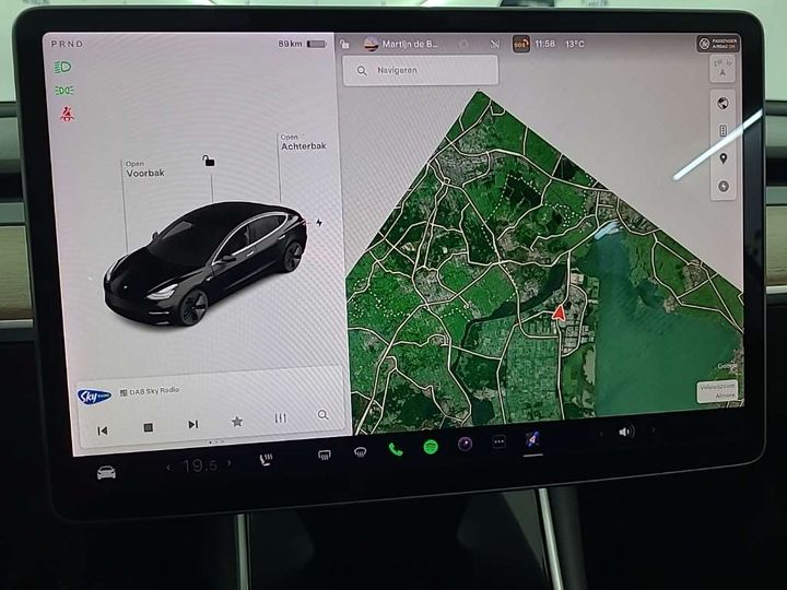 Photo 10 VIN: 5YJ3E7EA5KF318371 - TESLA MODEL 3 