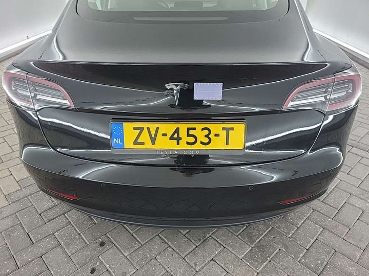 Photo 19 VIN: 5YJ3E7EA8KF377057 - TESLA MODEL 3 