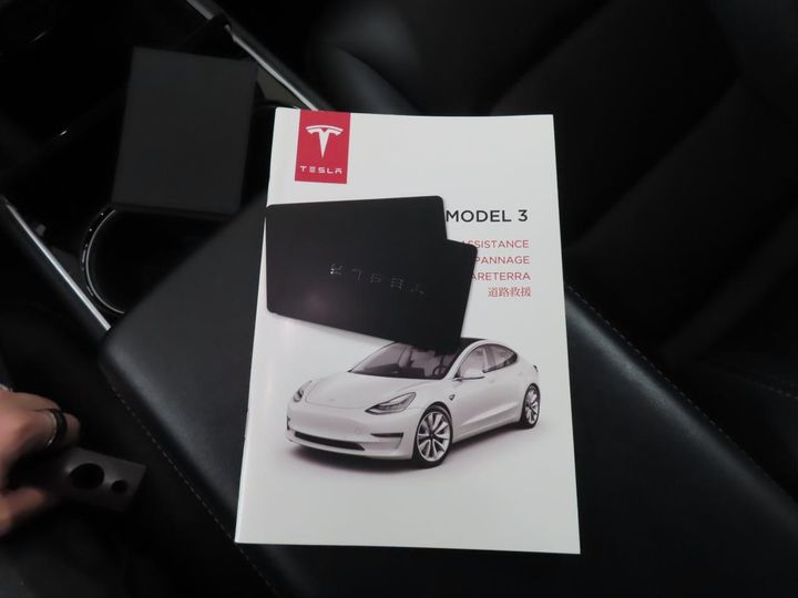 Photo 9 VIN: 5YJ3E7EA8KF379665 - TESLA MODEL 3 