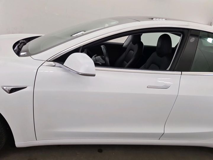 Photo 20 VIN: 5YJ3E7EB0KF216825 - TESLA MODEL 