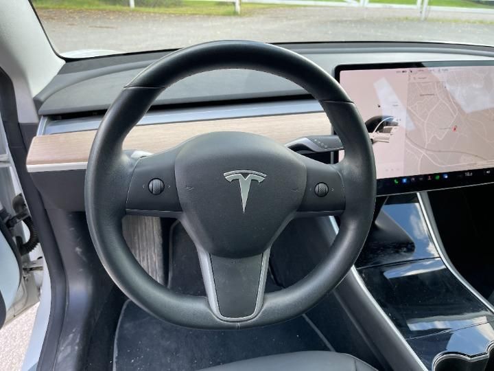 Photo 16 VIN: 5YJ3E7EB0KF229834 - TESLA MODEL 3 