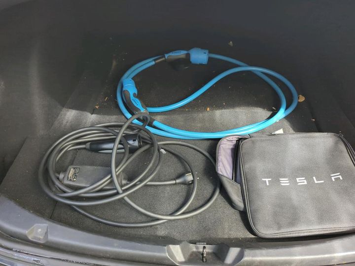 Photo 13 VIN: 5YJ3E7EB0KF241319 - TESLA MODEL 