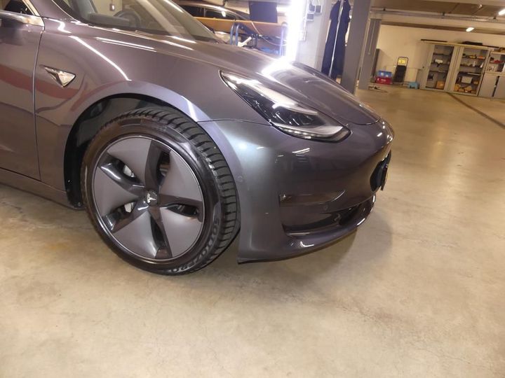 Photo 17 VIN: 5YJ3E7EB0KF242504 - TESLA MODEL 3 