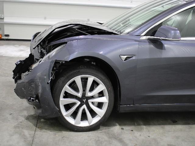 Photo 5 VIN: 5YJ3E7EB0LF679484 - TESLA MODEL 3 SALOON 