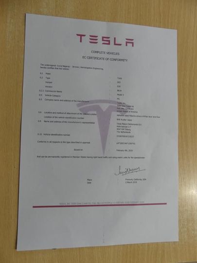 Photo 15 VIN: 5YJ3E7EB1KF218227 - TESLA MODEL 3 