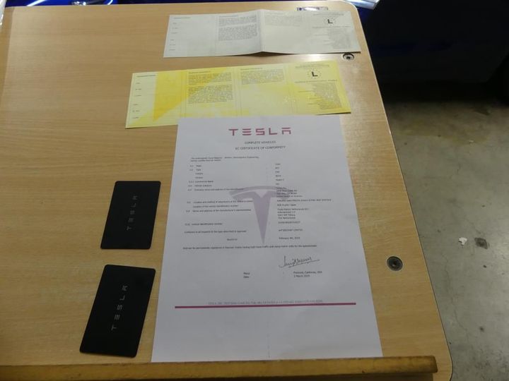 Photo 21 VIN: 5YJ3E7EB1KF218227 - TESLA MODEL 3 