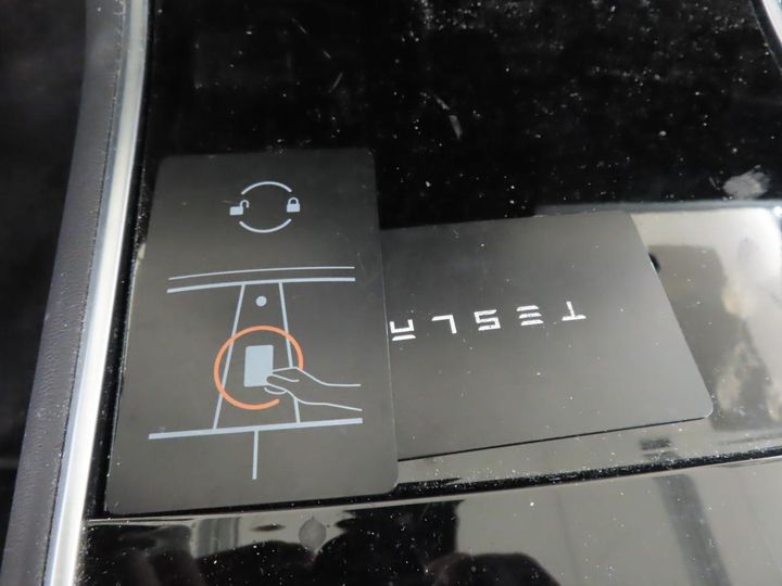 Photo 9 VIN: 5YJ3E7EB1KF241278 - TESLA MODEL 3 