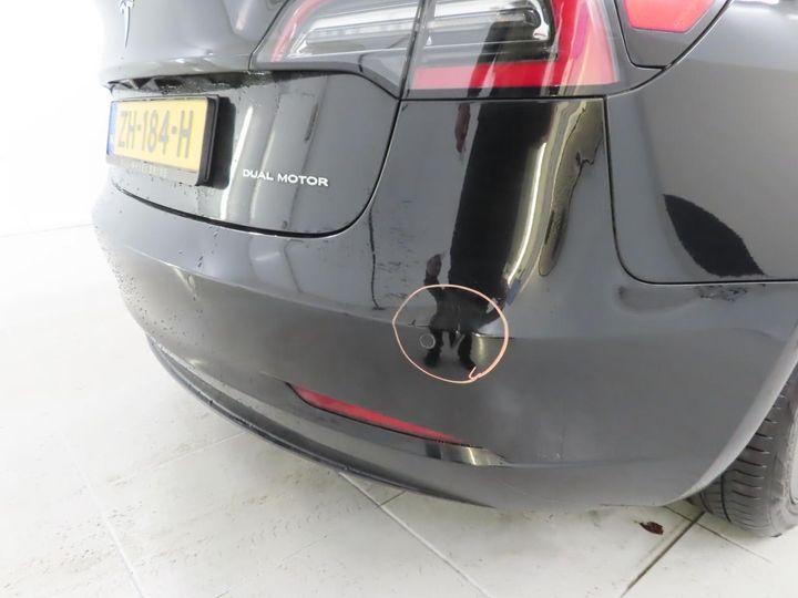 Photo 18 VIN: 5YJ3E7EB1KF333152 - TESLA MODEL 3 