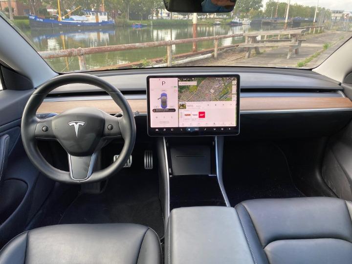 Photo 3 VIN: 5YJ3E7EB1KF383971 - TESLA MODEL 3 SALOON 