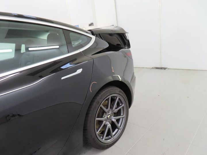 Photo 21 VIN: 5YJ3E7EB2KF219645 - TESLA MODEL 3 