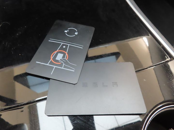 Photo 9 VIN: 5YJ3E7EB2KF242052 - TESLA MODEL 3 