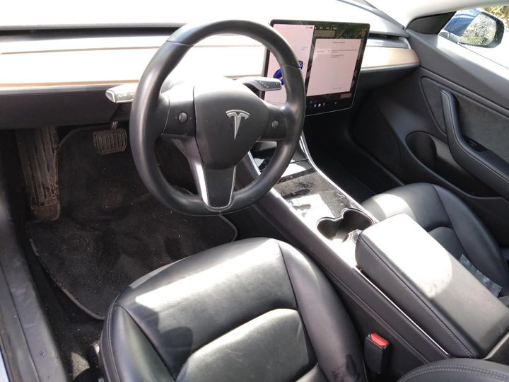 Photo 6 VIN: 5YJ3E7EB3KF233280 - TESLA MODEL 