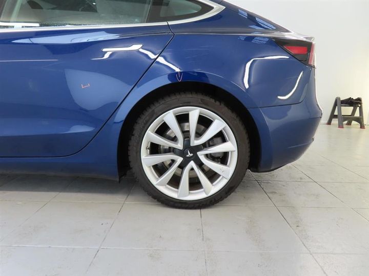 Photo 18 VIN: 5YJ3E7EB3KF242707 - TESLA MODEL 3 