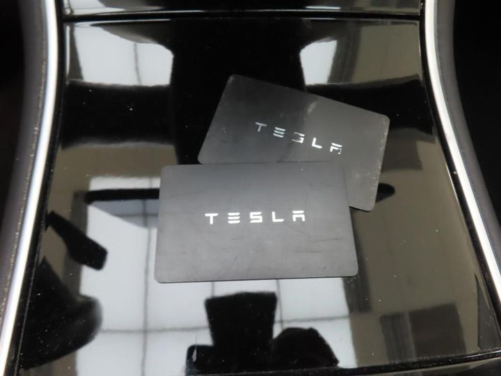 Photo 9 VIN: 5YJ3E7EB3KF242707 - TESLA MODEL 3 