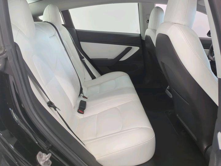 Photo 16 VIN: 5YJ3E7EB4KF202684 - TESLA MODEL 