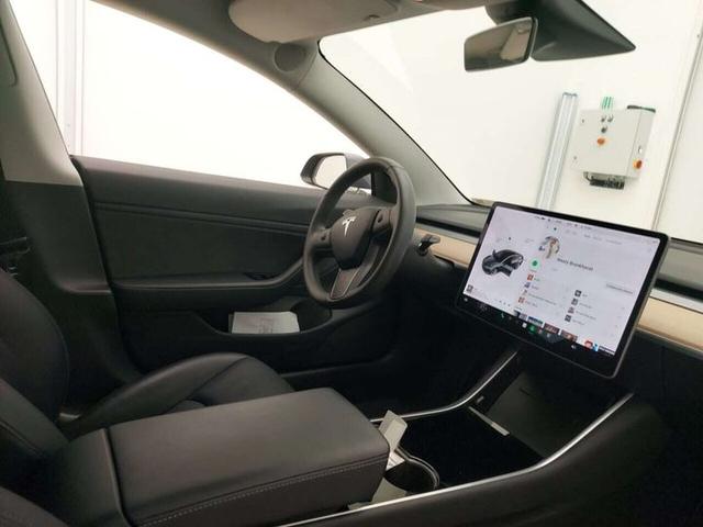 Photo 2 VIN: 5YJ3E7EB4LF607719 - TESLA MODEL 