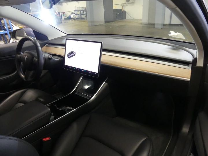 Photo 11 VIN: 5YJ3E7EB5KF261548 - TESLA MODEL 3 