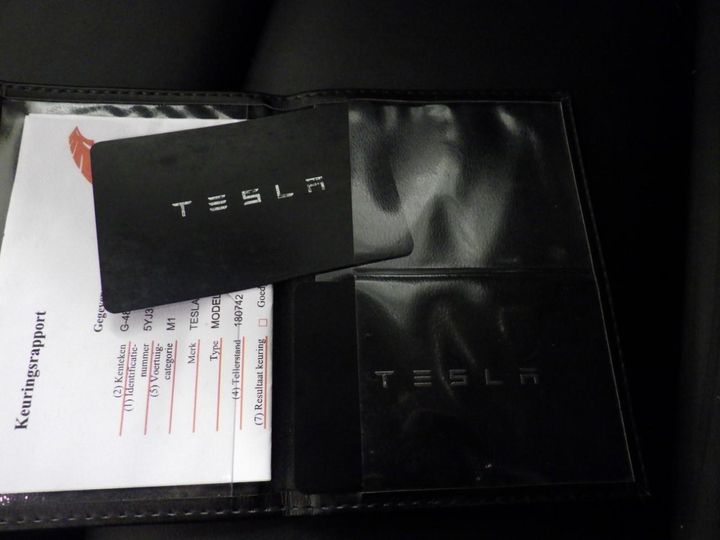 Photo 10 VIN: 5YJ3E7EB5KF520085 - TESLA MODEL 3 