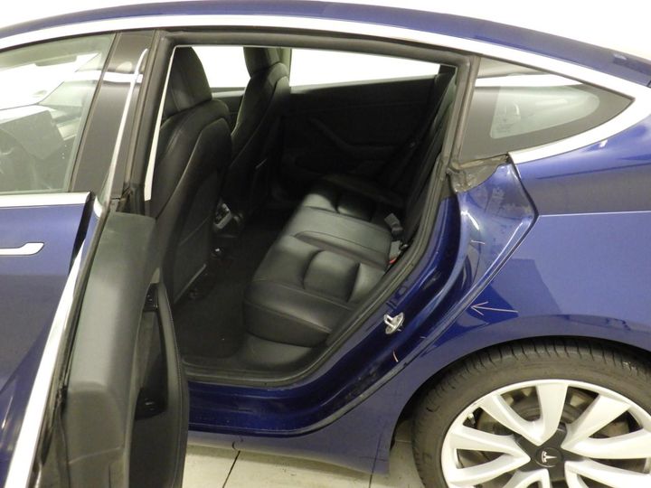 Photo 24 VIN: 5YJ3E7EB5KF520085 - TESLA MODEL 3 