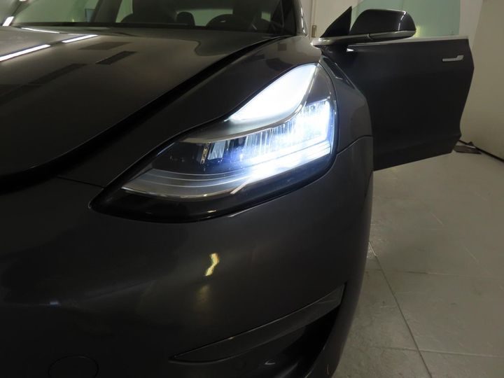 Photo 13 VIN: 5YJ3E7EB6KF241566 - TESLA MODEL 3 