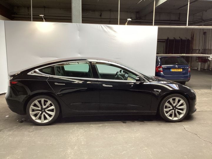 Photo 7 VIN: 5YJ3E7EB6KF261347 - TESLA MODEL 3 