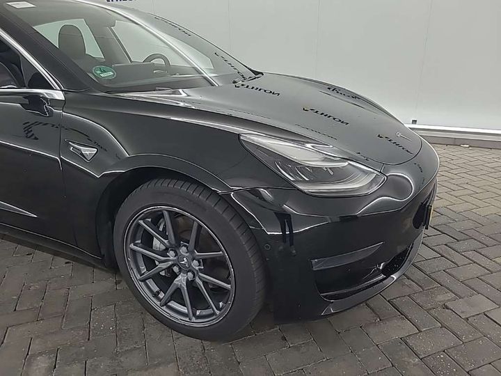 Photo 18 VIN: 5YJ3E7EB6KF333101 - TESLA MODEL 3 