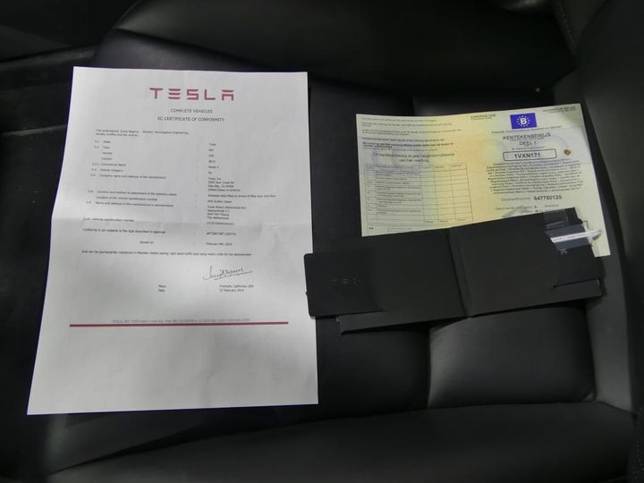 Photo 16 VIN: 5YJ3E7EB7KF242452 - TESLA MODEL 3 