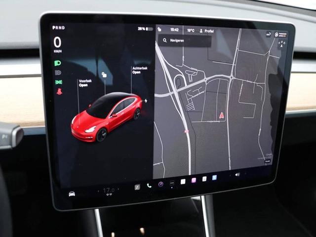 Photo 9 VIN: 5YJ3E7EB7KF242533 - TESLA MODEL 3 