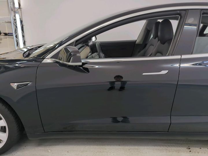 Photo 17 VIN: 5YJ3E7EB7KF261230 - TESLA MODEL 