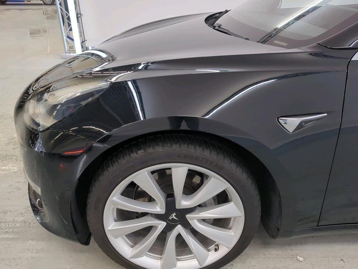 Photo 18 VIN: 5YJ3E7EB7KF261230 - TESLA MODEL 