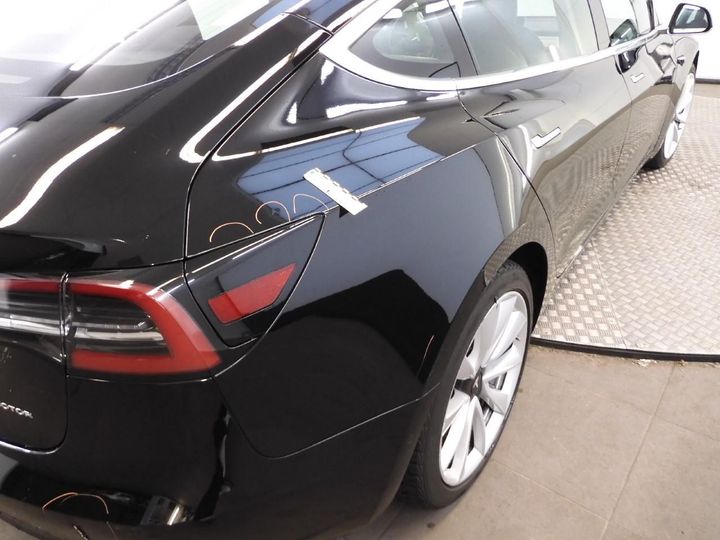 Photo 23 VIN: 5YJ3E7EB7KF262491 - TESLA MODEL 3 