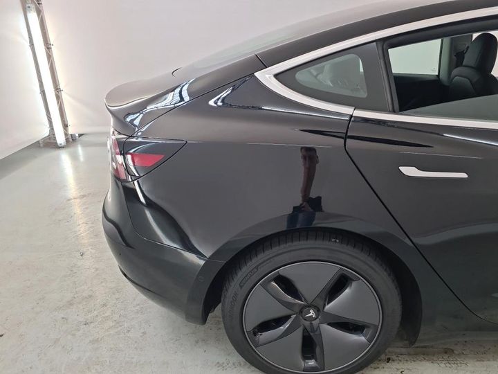 Photo 14 VIN: 5YJ3E7EB7KF341143 - TESLA MODEL 