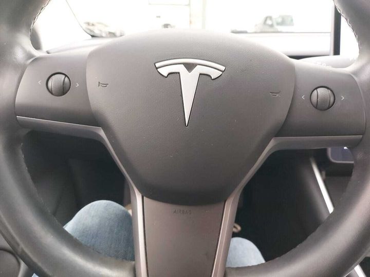 Photo 17 VIN: 5YJ3E7EB7KF367595 - TESLA MODEL 