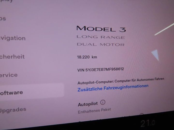 Photo 11 VIN: 5YJ3E7EB7MF958612 - TESLA MODEL 3 