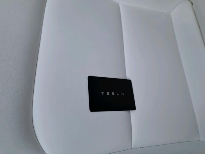 Photo 8 VIN: 5YJ3E7EB8MF826345 - TESLA MODEL 3 