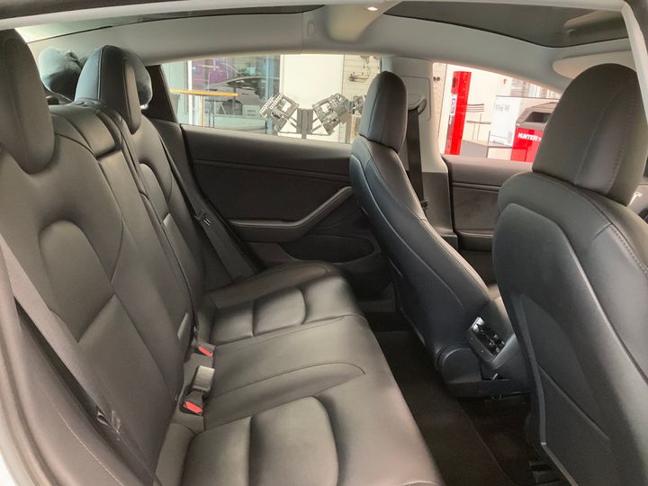 Photo 10 VIN: 5YJ3E7EB8MF897626 - TESLA MODEL 3 